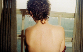All_the_Beauty_and_the_Bloodshed